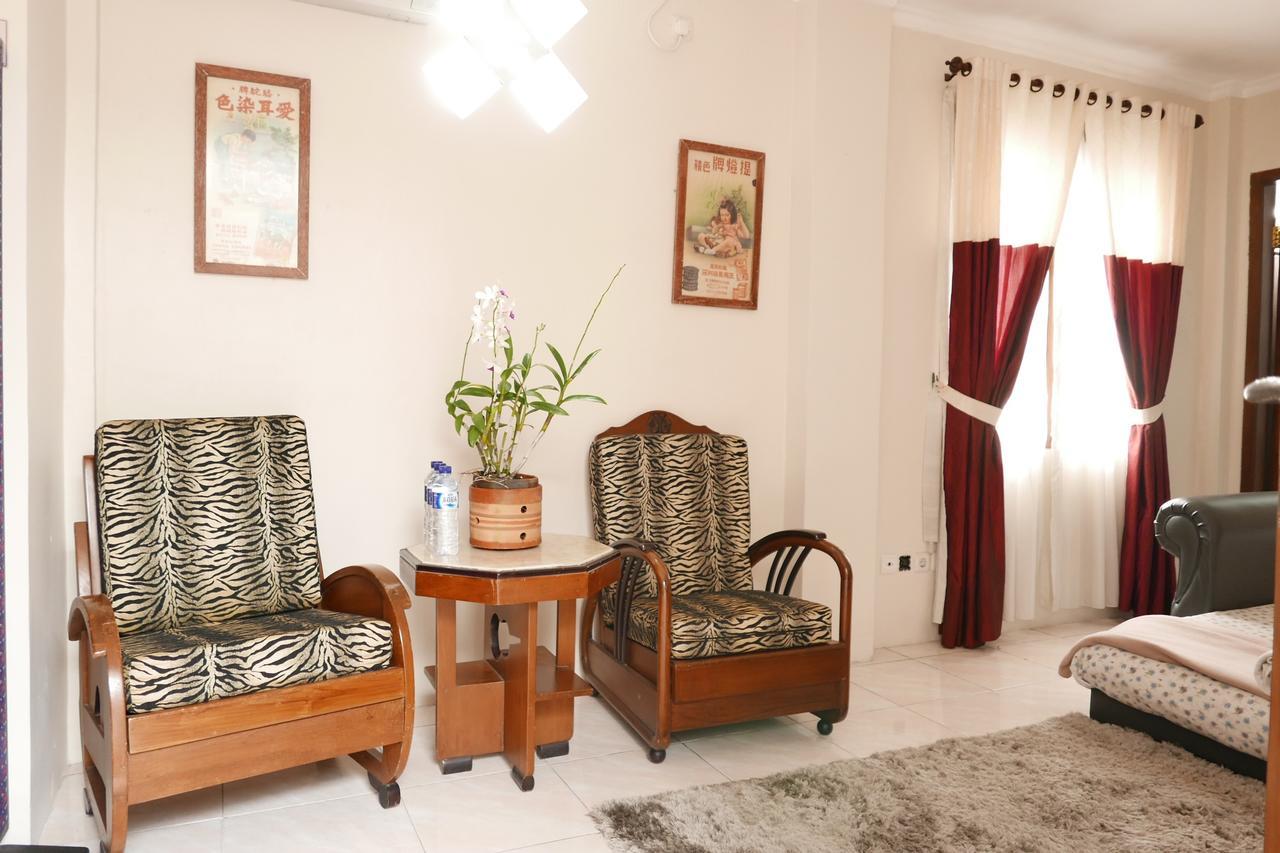 Ciwulan 36 Guest House บันดุง ภายนอก รูปภาพ
