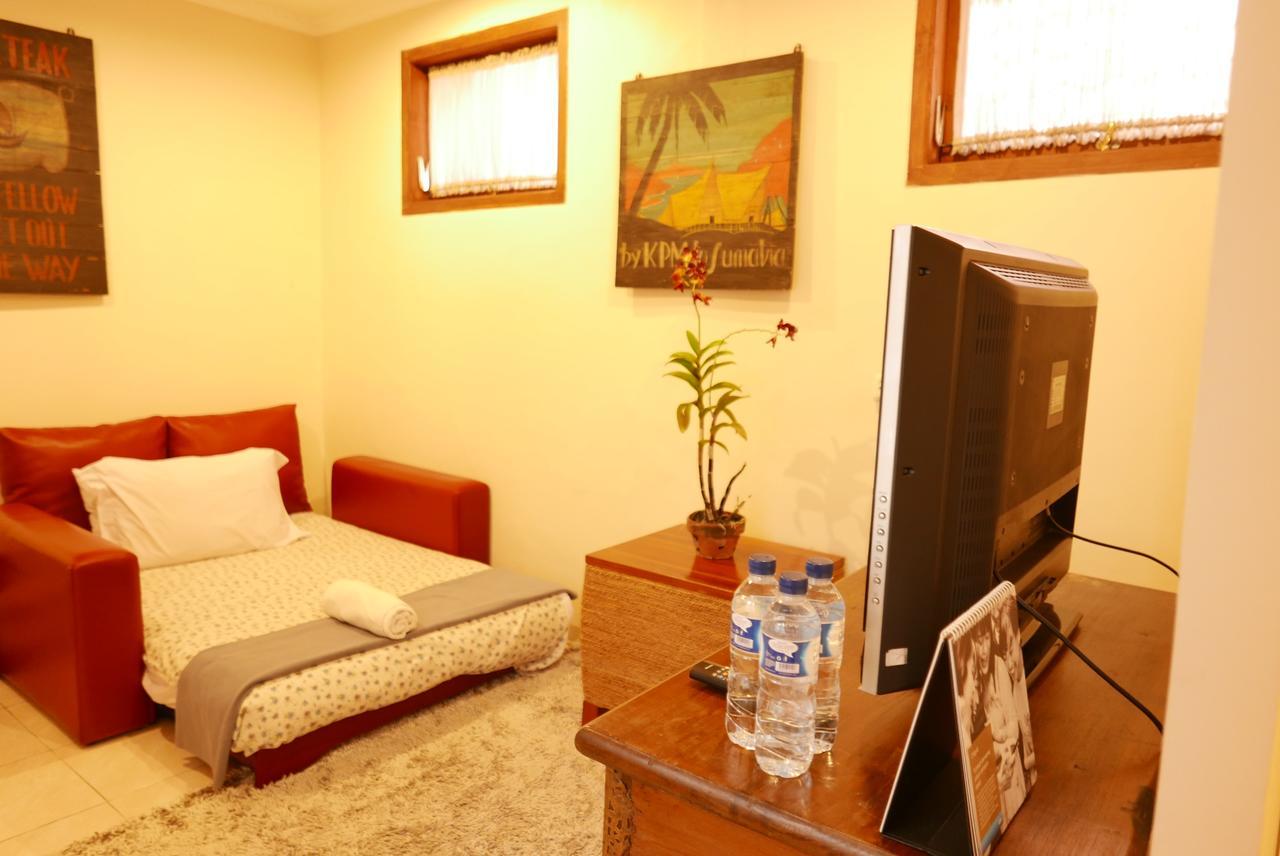 Ciwulan 36 Guest House บันดุง ภายนอก รูปภาพ