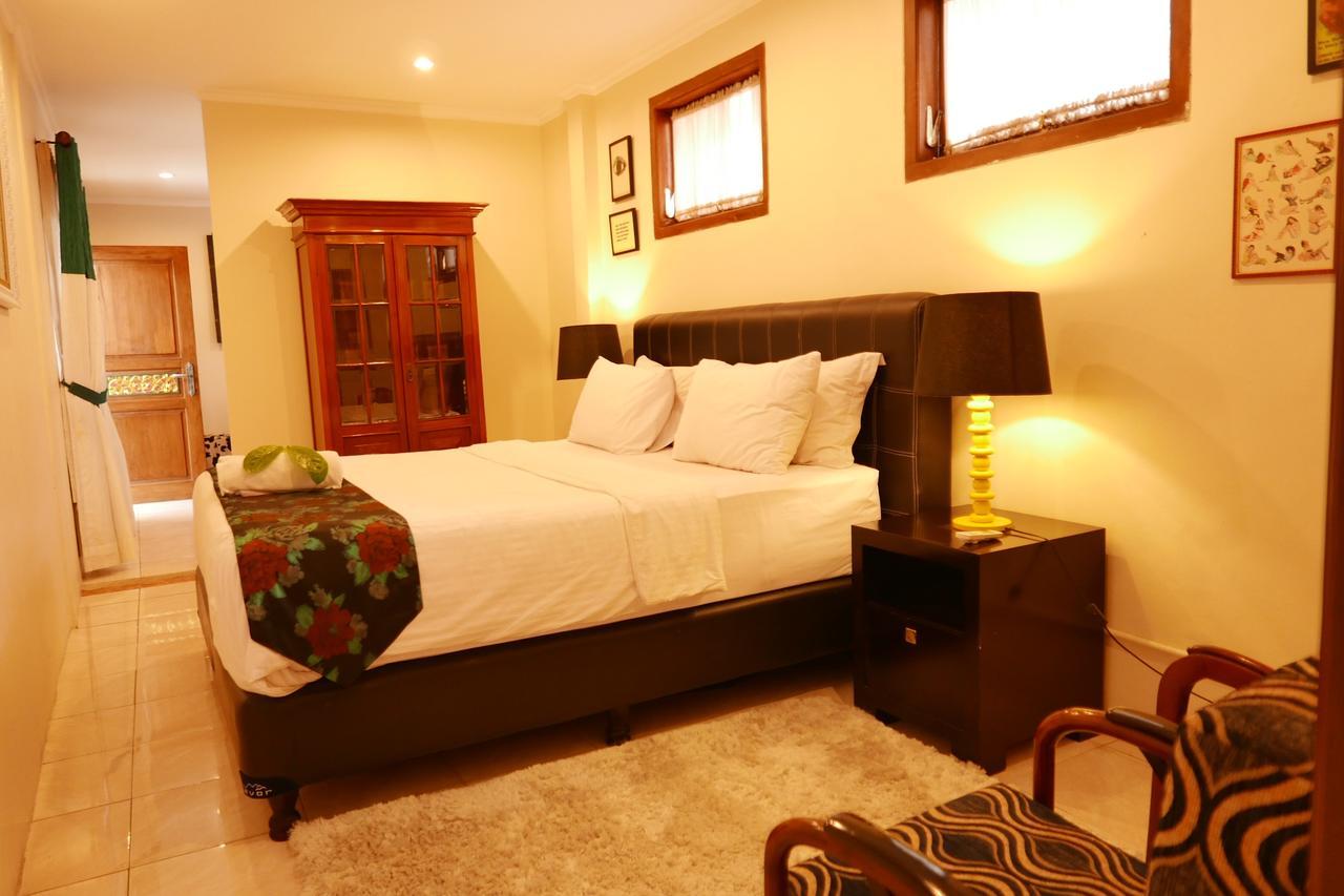 Ciwulan 36 Guest House บันดุง ภายนอก รูปภาพ