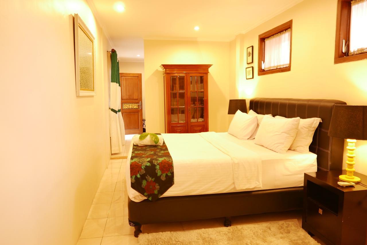 Ciwulan 36 Guest House บันดุง ภายนอก รูปภาพ