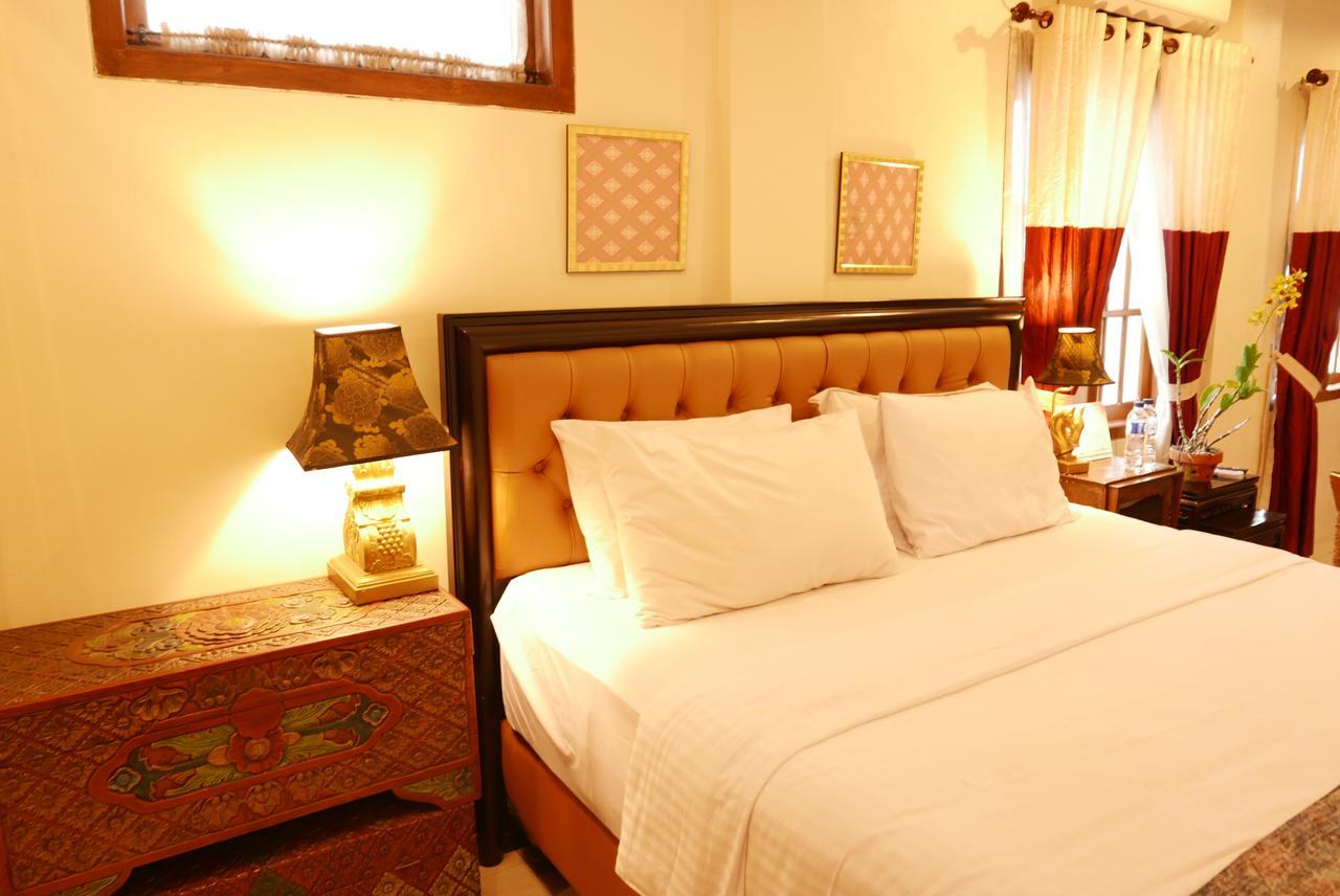 Ciwulan 36 Guest House บันดุง ภายนอก รูปภาพ