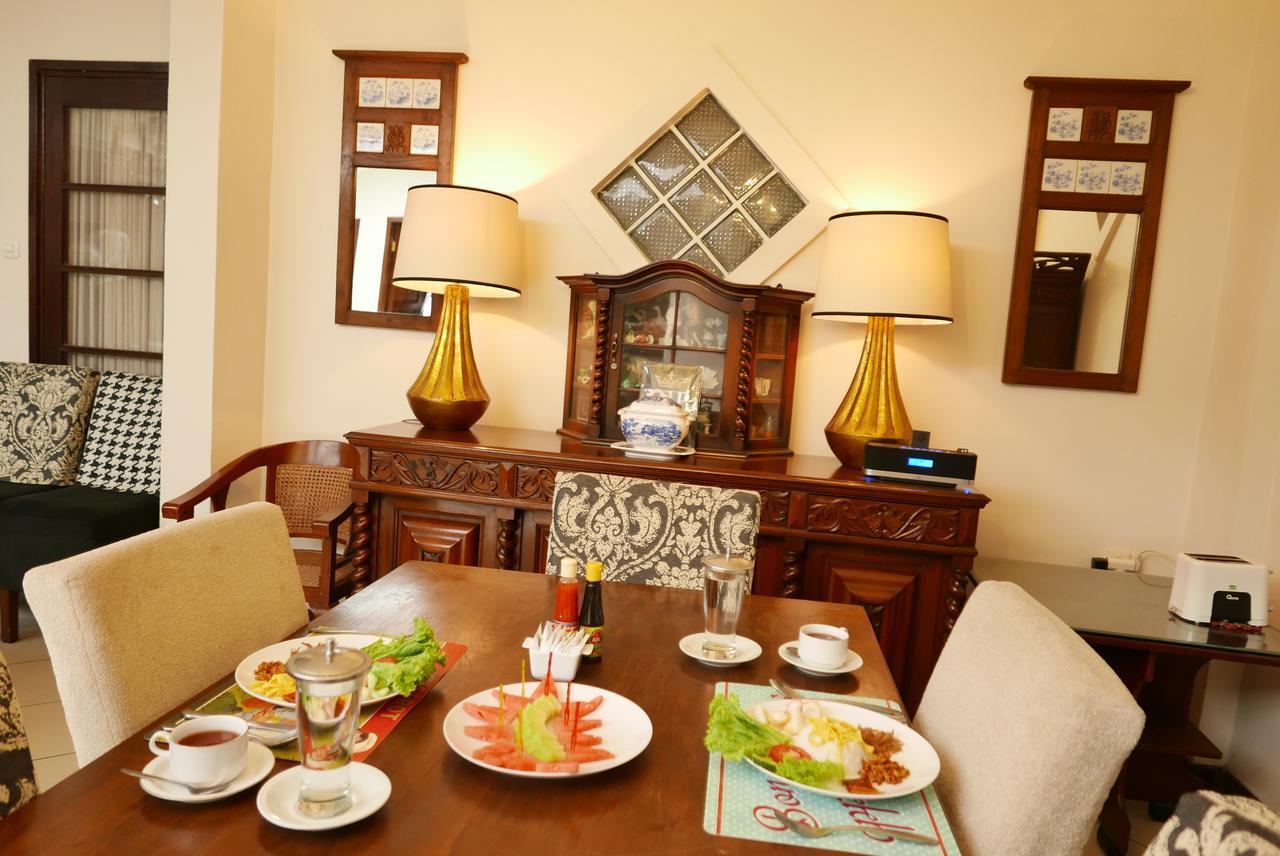 Ciwulan 36 Guest House บันดุง ภายนอก รูปภาพ