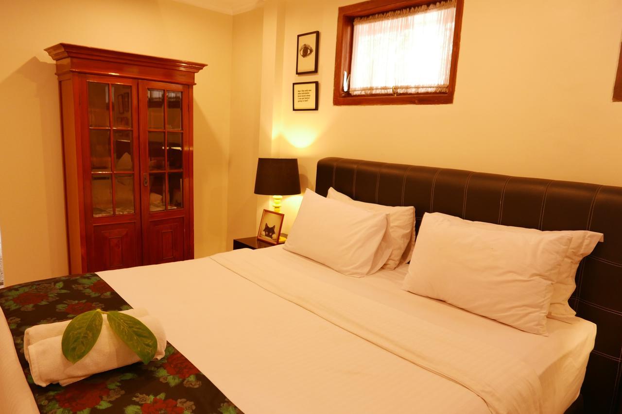 Ciwulan 36 Guest House บันดุง ภายนอก รูปภาพ