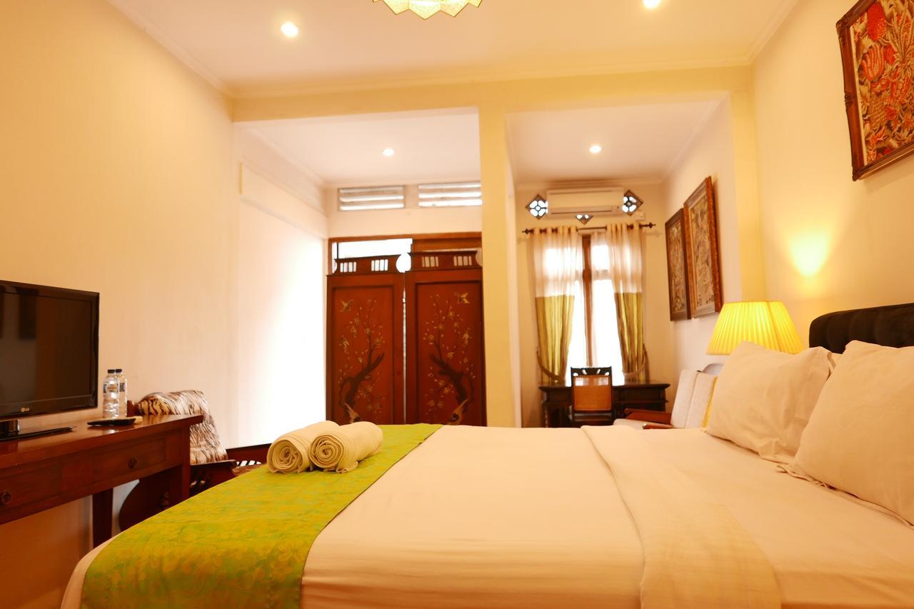 Ciwulan 36 Guest House บันดุง ภายนอก รูปภาพ